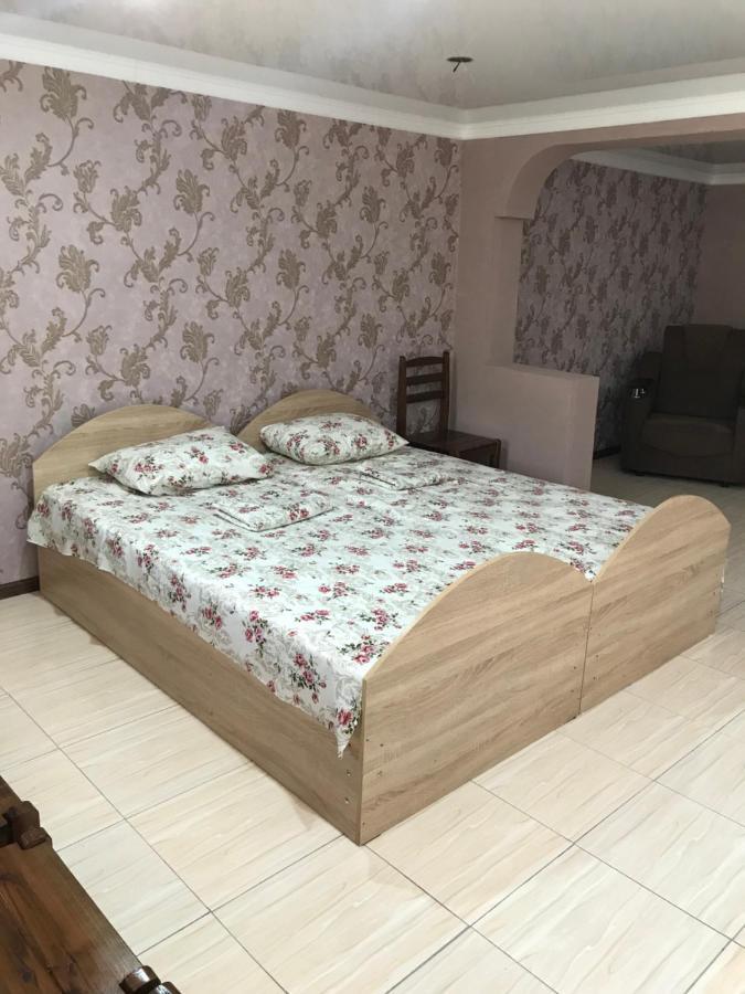 Гостевой Дом "Амза" Bed & Breakfast Tqvarcheli Exterior foto